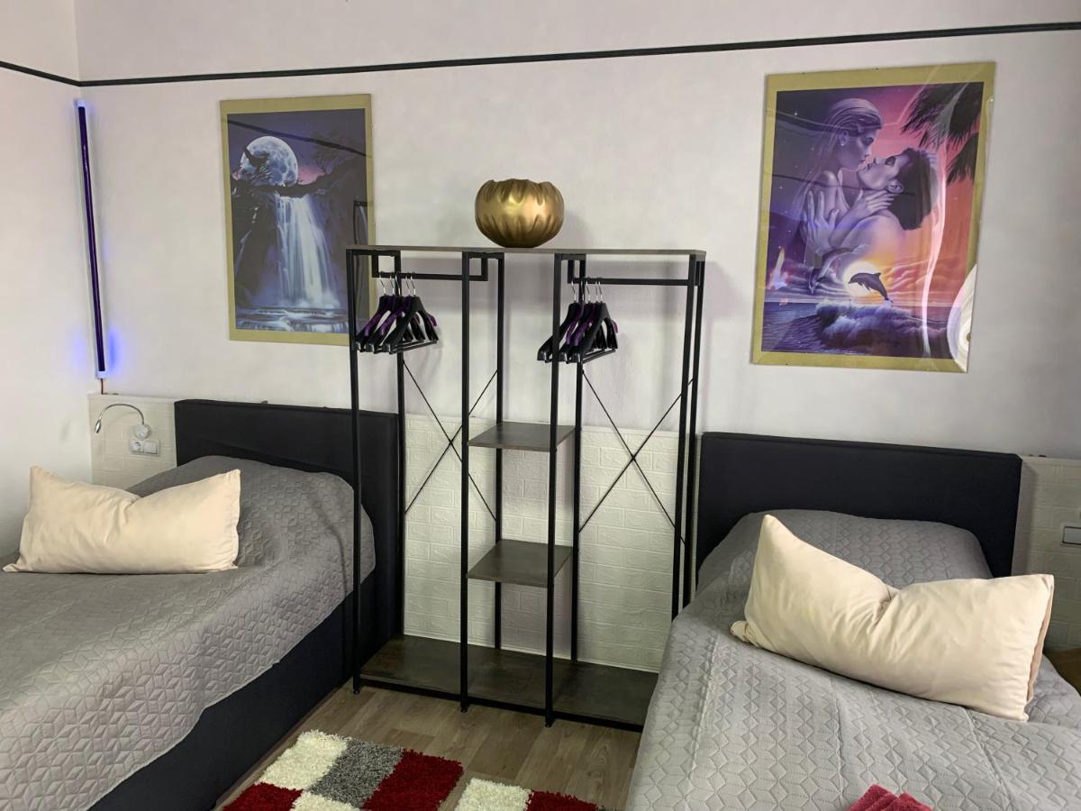 Best-Preis -Gold Suite- mit Netflix, Self-Check-In, eBike Ladestation, Fahrradraum, WLAN, Netflix und Massagesessel - direkt am Elberadweg im Herzen von Wittenberge Exterior foto