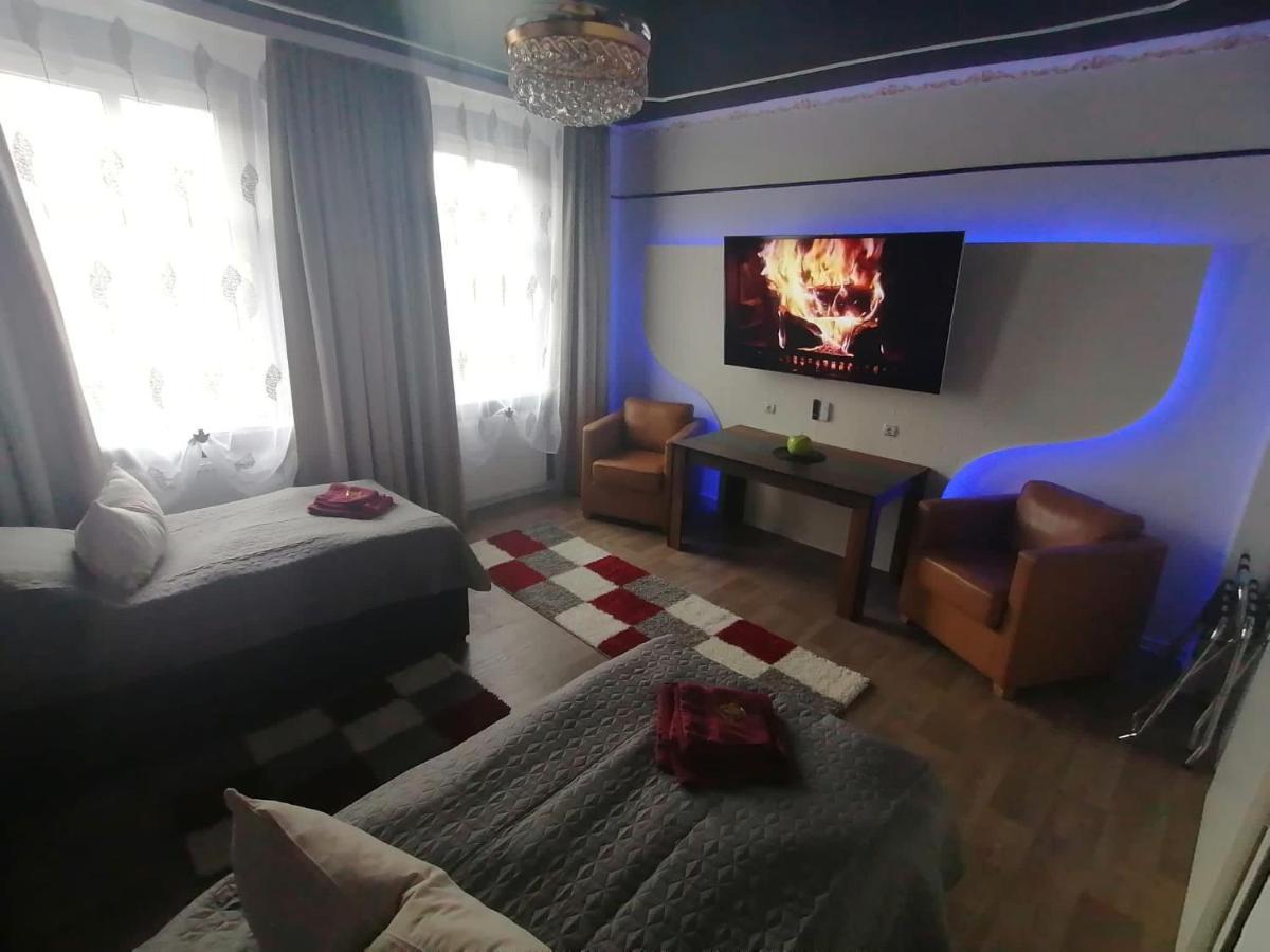 Best-Preis -Gold Suite- mit Netflix, Self-Check-In, eBike Ladestation, Fahrradraum, WLAN, Netflix und Massagesessel - direkt am Elberadweg im Herzen von Wittenberge Exterior foto
